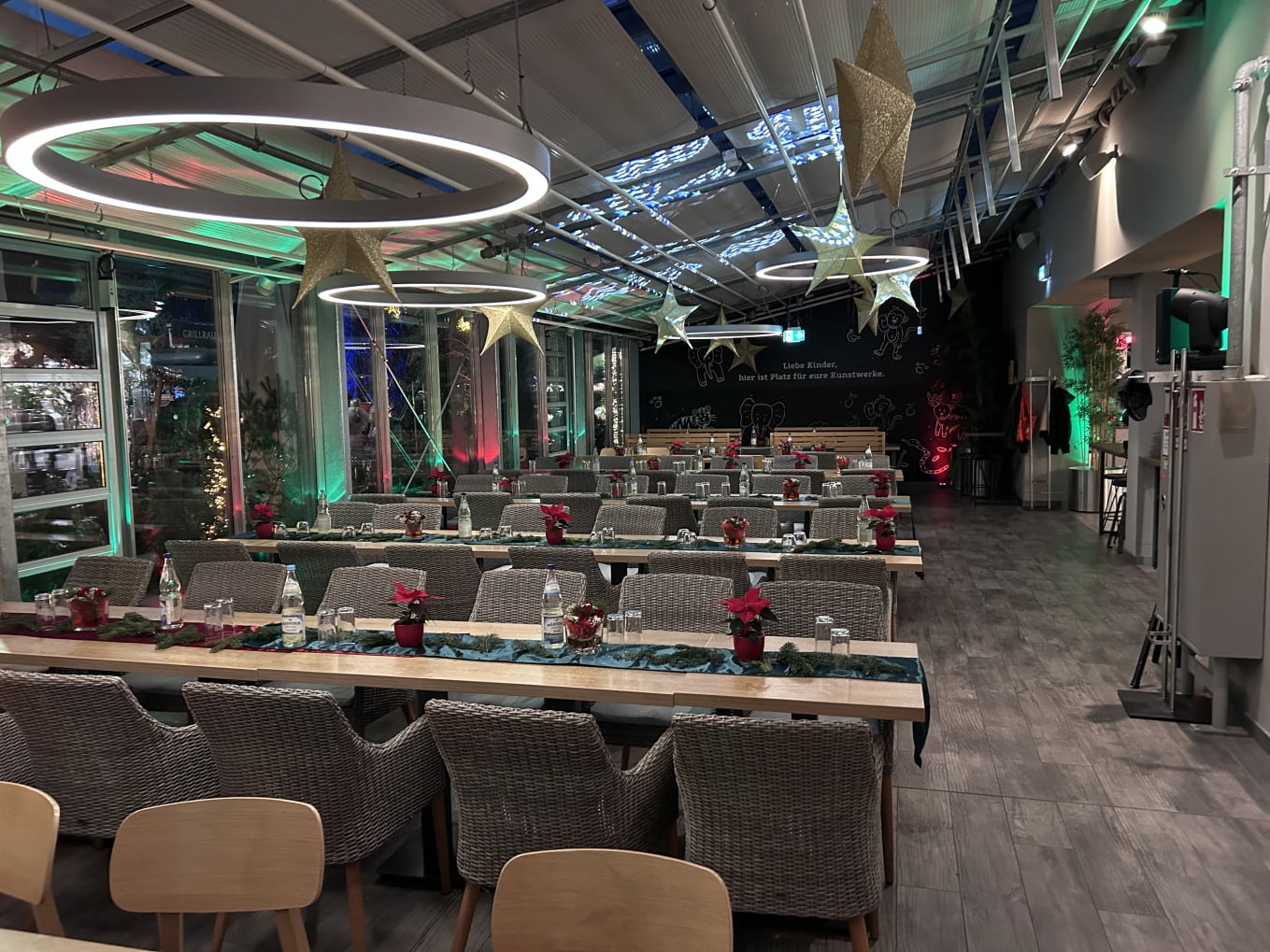 Firmenfeier mit Musik und Tanz – Event DJ Acki beim 10-jährigen Jubiläum der Firma ATI