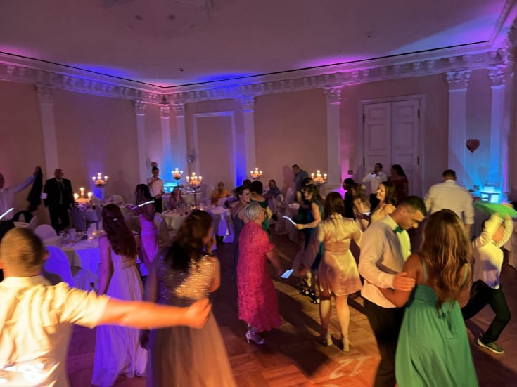 Erfahrener DJ für Hochzeit in Berlin und Brandenburg