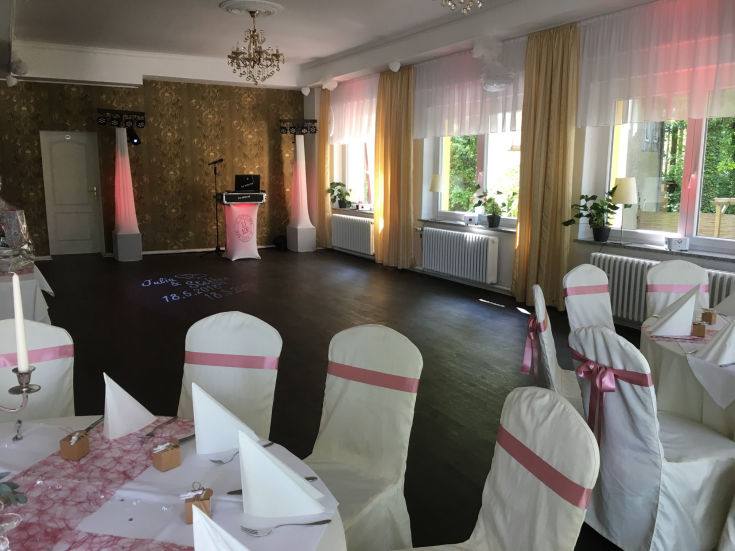 Dj für Hochzeit im Seeschloss