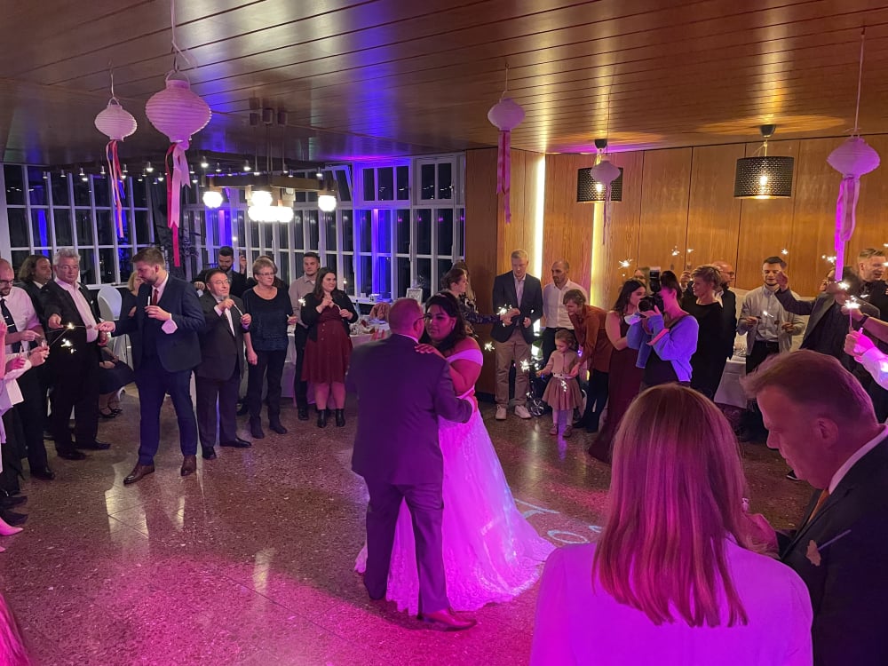 Hochzeitsfeier im Waldhotel am See Schmöckwitz – stilvolle Feier und besondere Hochzeitslocation in Berlin