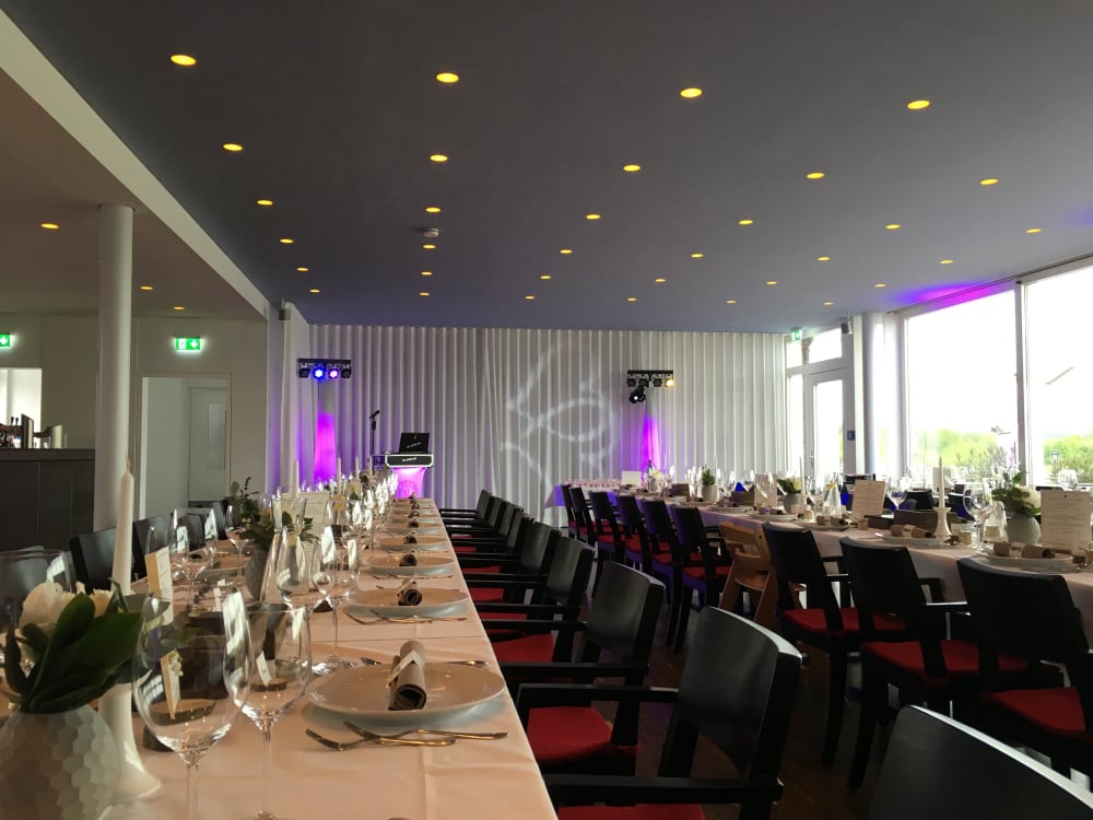 Hochzeit im Golfpark Schloss Wilkendorf – stilvolle Hochzeitslocation in Brandenburg mit Schloss-Ambiente und Natur